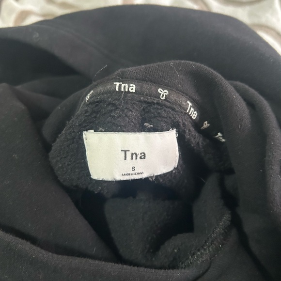 TNA cropped hoodie - Picture 3 of 4